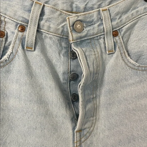 Levi's 501 Skinny Premium Light Wash Button Fly Straight Leg Distressed Denim 28 - Picture 3 of 13